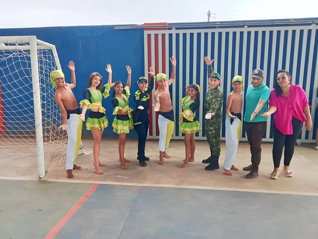 La Policia, Ejército y Ceproden realizan evento recreativo en el barrio El Éxodo de Puerto Libertador