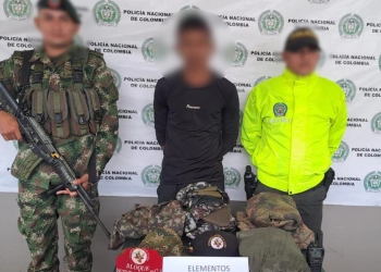 Presunto integrantes de la AGC usaba ilegalmente uniforme de la fuerza pública en Puerto Libertador