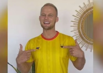 Dominic Wolf Lanza su propia camiseta de Colombia tras polémica con la Selección