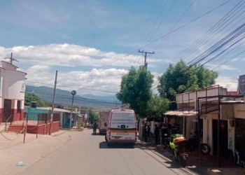 ¡Lamentable! Niña de 3 años cayó de una moto, camión la arrolló y mató