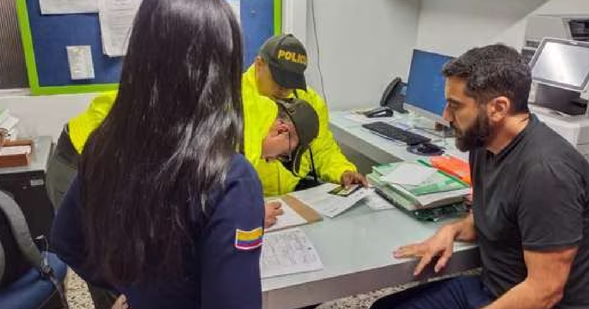 Exsenador Arturo Char llega a Colombia tras orden de captura de la Corte Suprema de Justicia