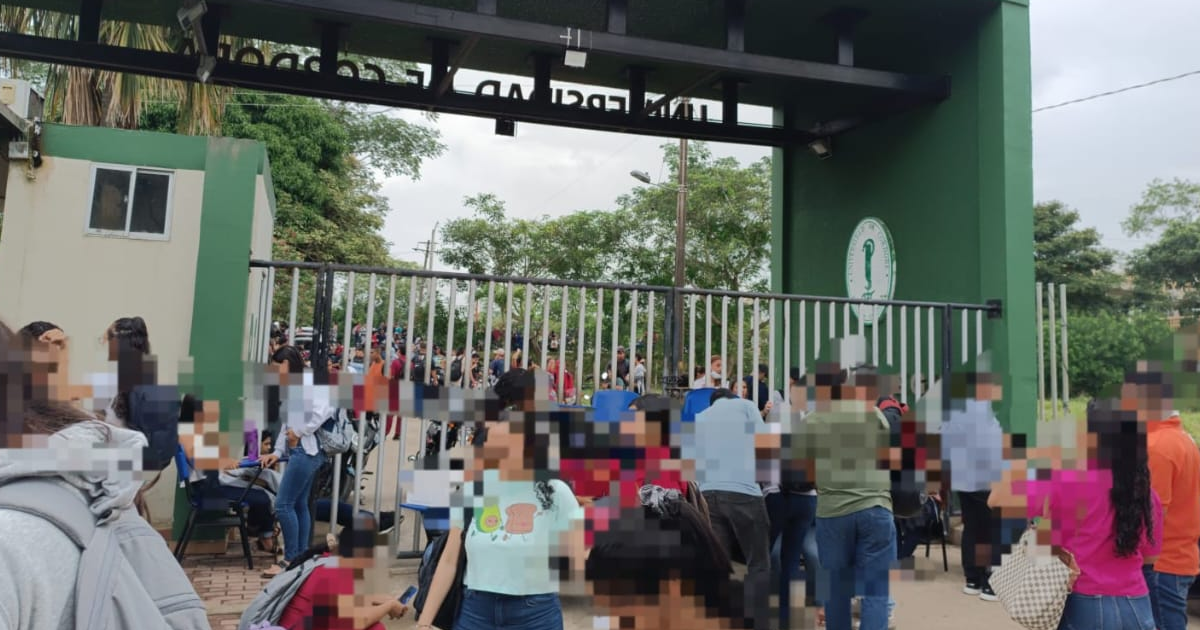 Estudiantes de la Universidad de Córdoba realizaron plantón por falta de insumos