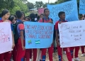 Comunidad educativa en Lorica exigen obras complementarias de su colegio