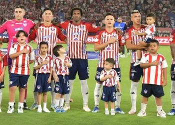 Multan a Junior por salir con 12 niños a la cancha, ¿cuánto tendrán que pagar?