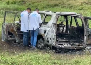 ¿Quiénes son las personas que se encontraron quemadas dentro de un vehículo en Montería?