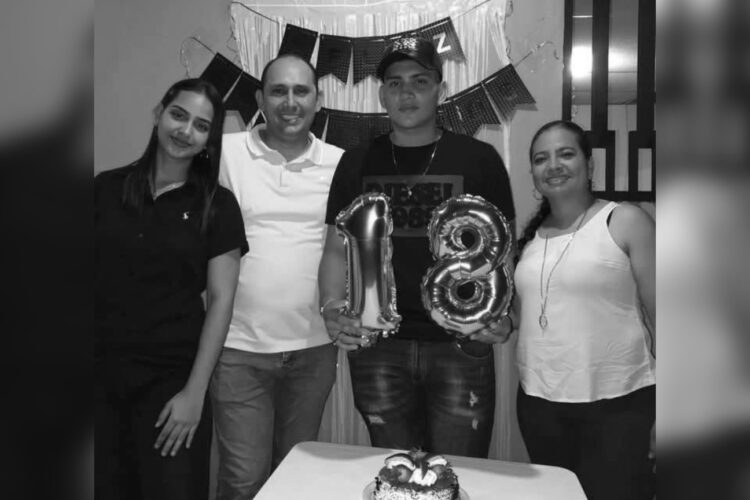 Asesinan a una familia de pastores cristianos en un restaurante del Cesar