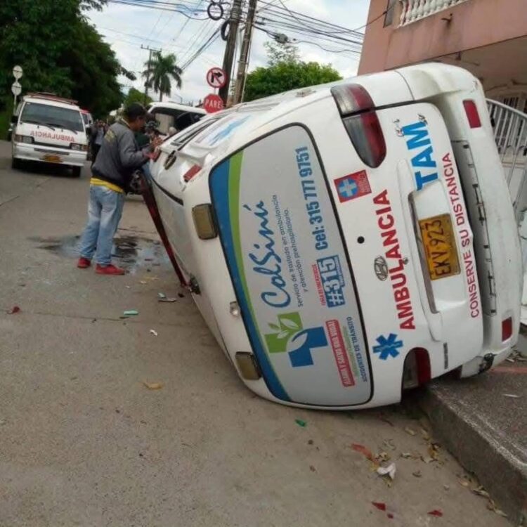 Pelea entre conductores de ambulancia en Montería por un paciente