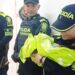 Policía rescata a recién nacido abandonado en un lote