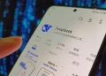 Chatbot Chino de bajo costo sacude mercados y cuestiona supremacía estadounidense en IA