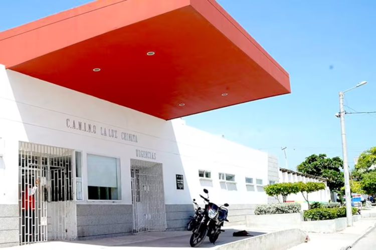 Niño de 6 años fallece tras confundir limpiador de pisos con gaseosa y tomarlo 