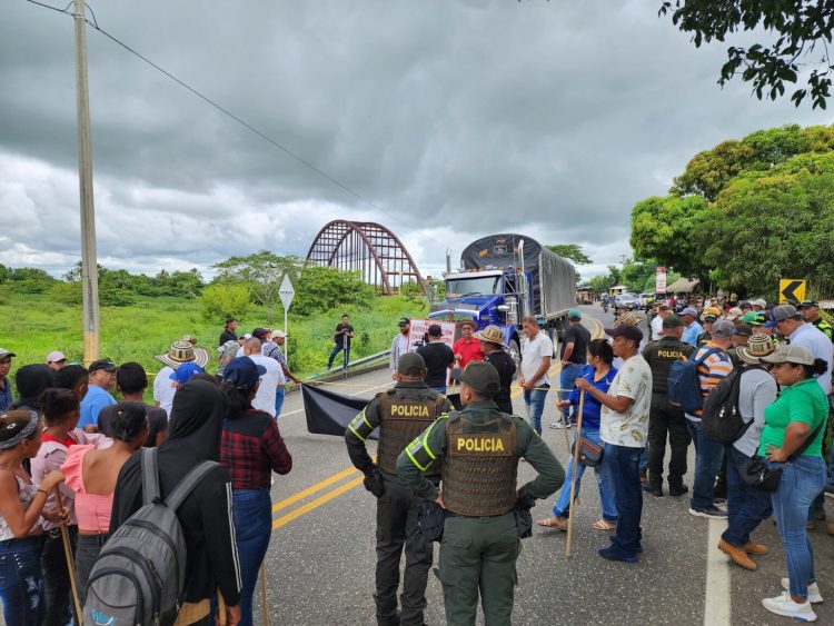 Arroceros de La Mojana y San Jorge anuncian bloqueo en el Puente San Jorge, ¿por qué?